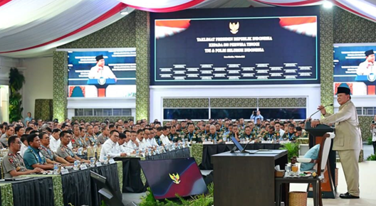 Prabowo Kumpulkan 800 Jenderal TNI-Polri